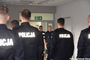 Głównymi powodami wyboru pracy w Policji przez nowych policjantów była ciekawa i stabilna praca oraz możliwość sprawdzenia się w służbach mundurowych.